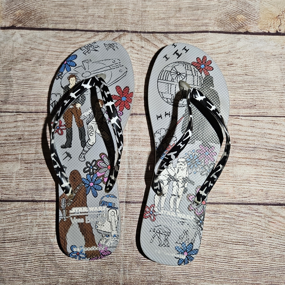 Vera Bradley Star Wars Flip Flops Sandals 9/10